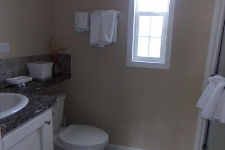 Room 8 of 18