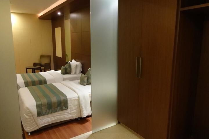 Room 5 of 56