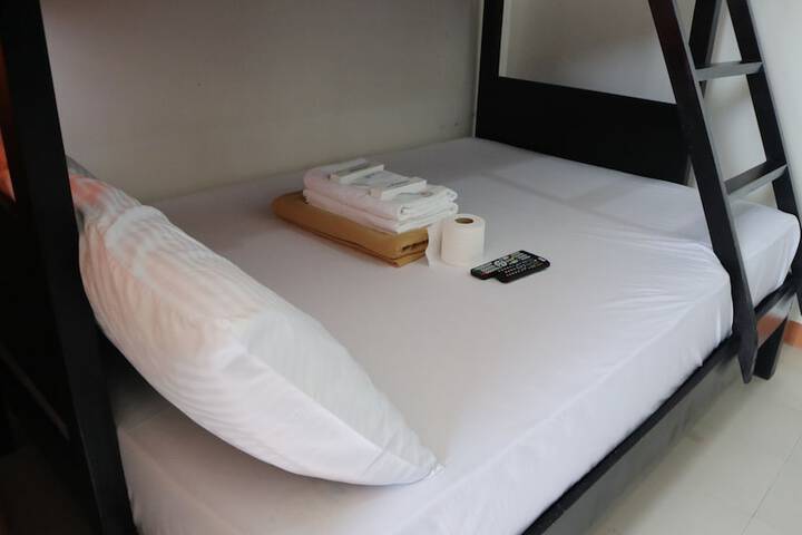 Room 10 of 49