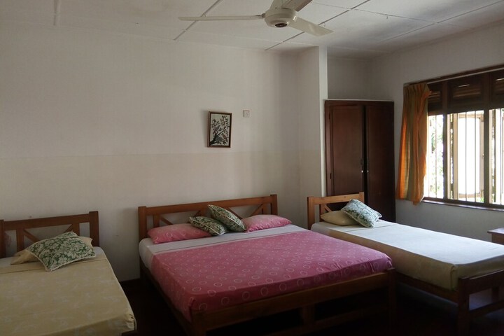 Room 6 of 51