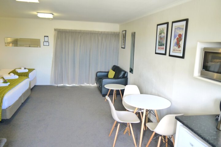 Room 10 of 188