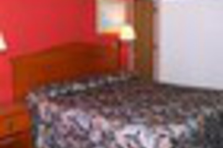 Room 8 of 30