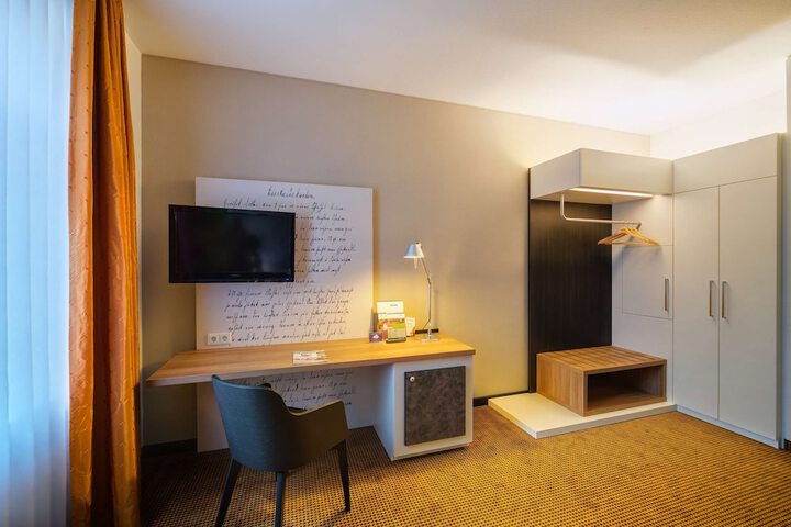 Room 22 of 71