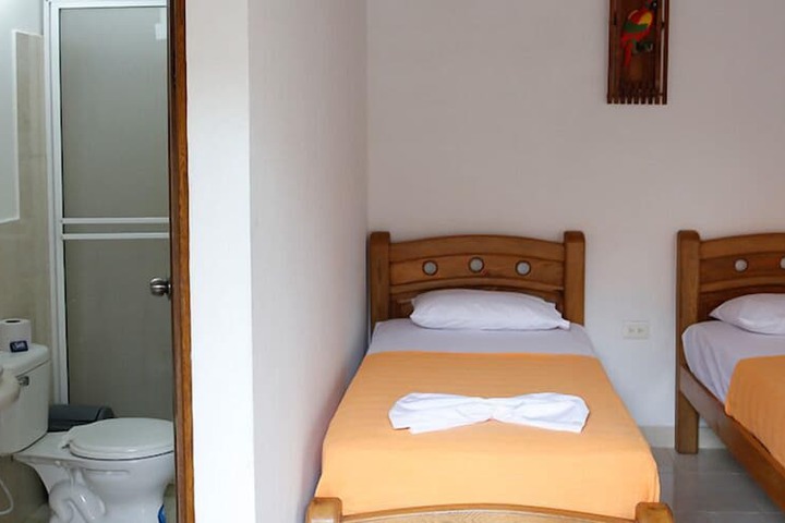 Room 4 of 5