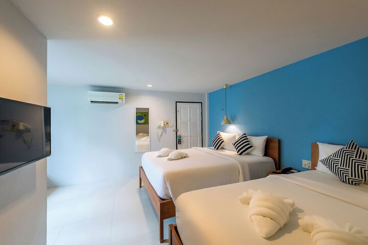 Room 16 of 33