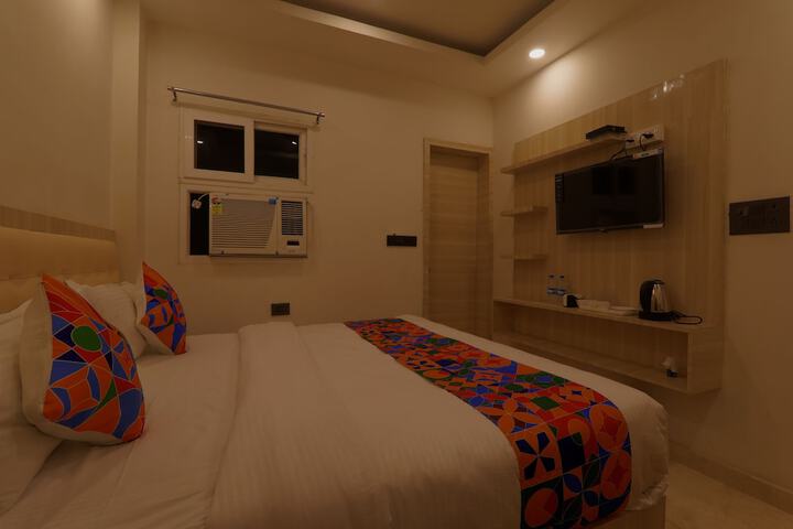 Room 12 of 38
