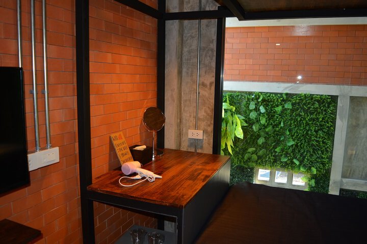 Room 8 of 52