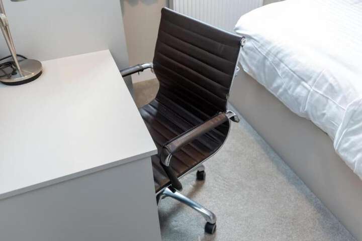 Room 16 of 34