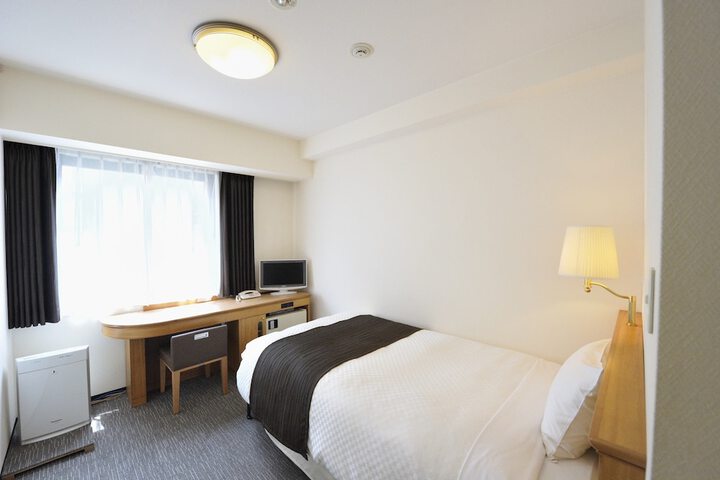 Room 9 of 47