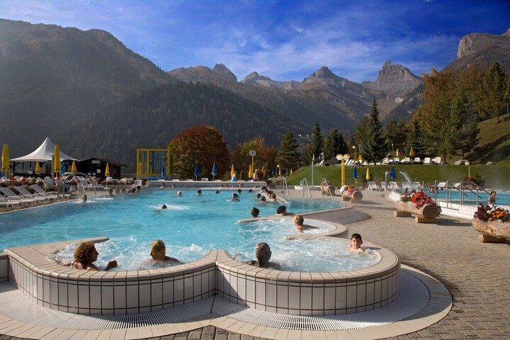 Hotel Pool