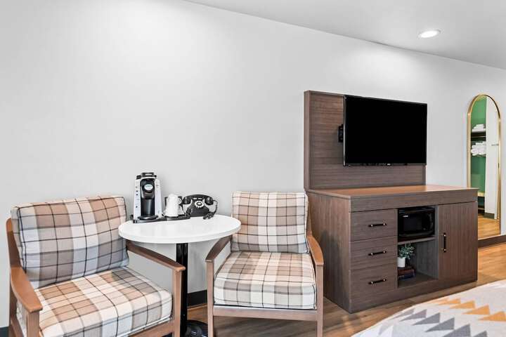 Room 28 of 49
