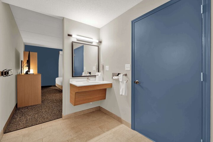 Room 57 of 91