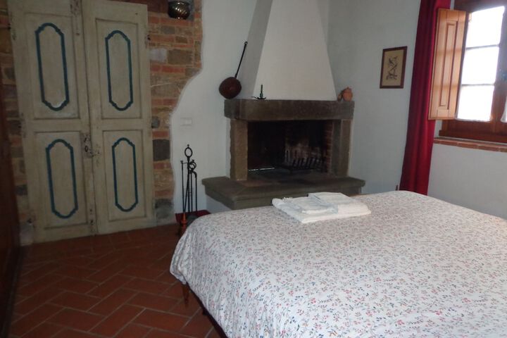 Room 3 of 38
