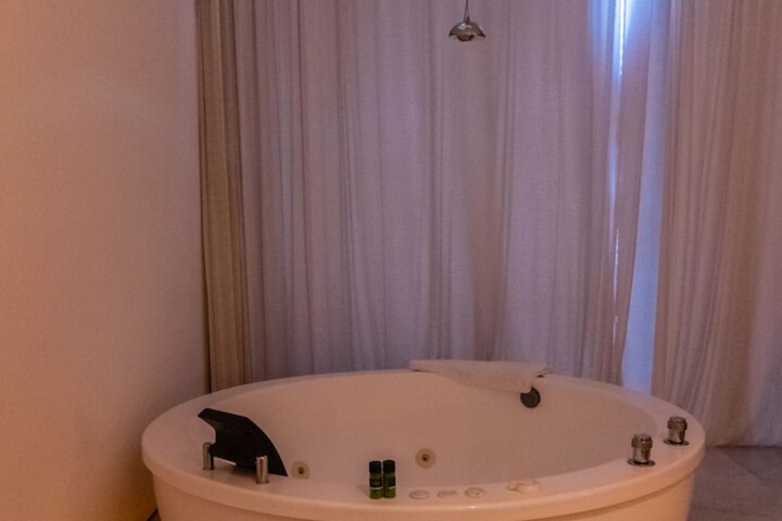 Room 22 of 105