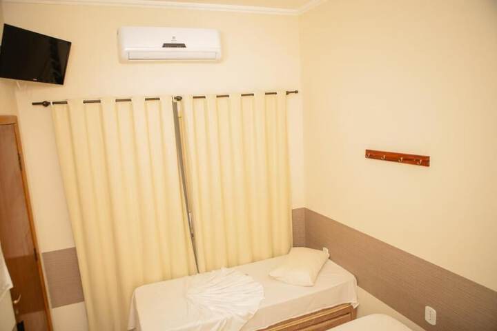 Room 18 of 38