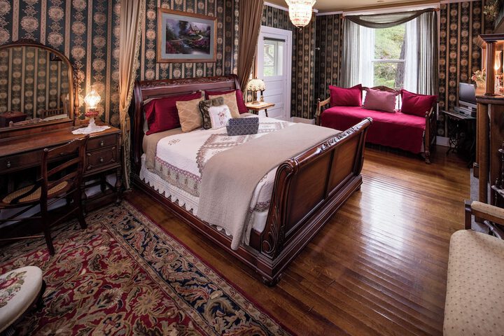Room 3 of 24