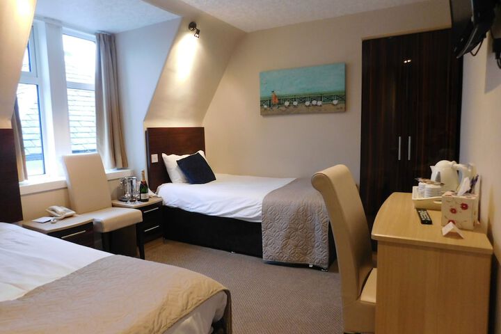 Room 8 of 59