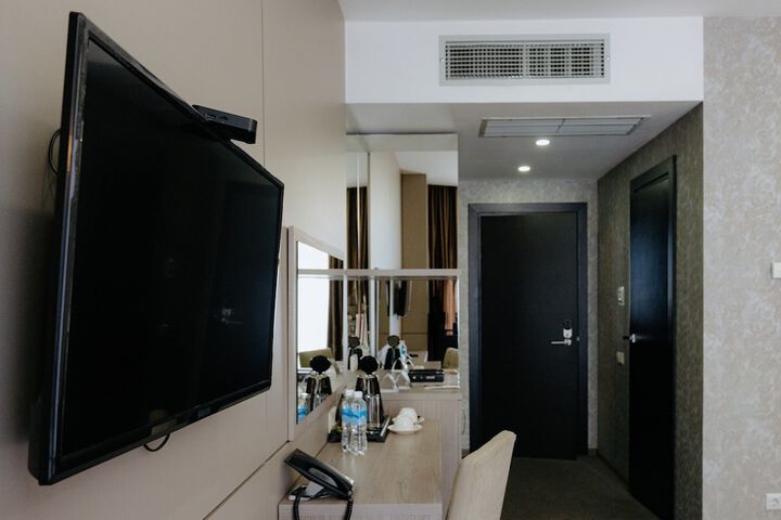 Room 47 of 80