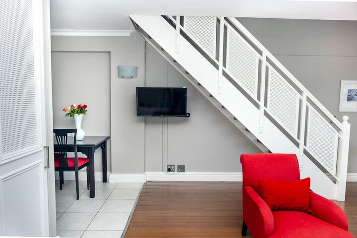 Room 41 of 168
