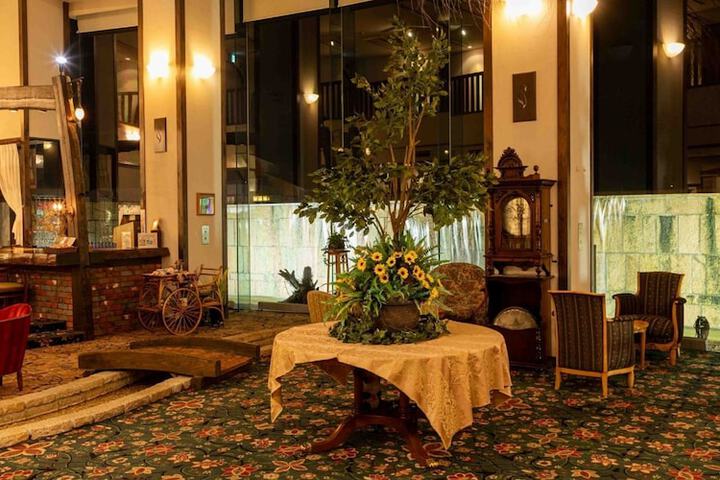 Hotel Interior 16 of 244