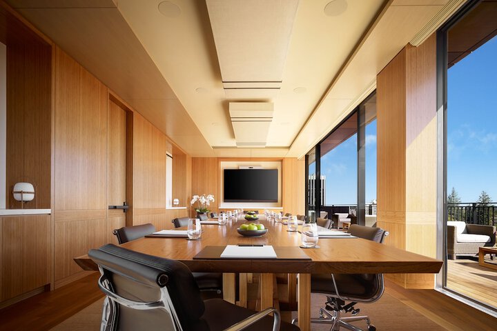 Meeting facility