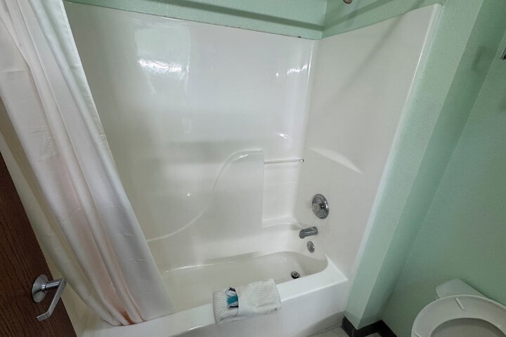 Room 38 of 63