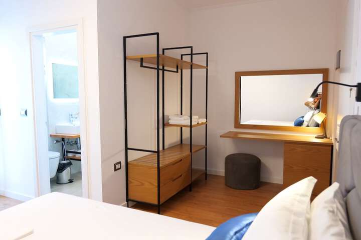 Room 3 of 46