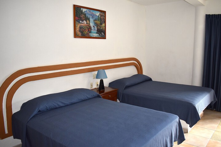 Room 13 of 75