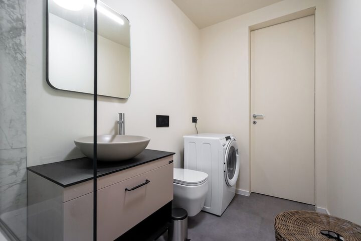 Room 394 of 552