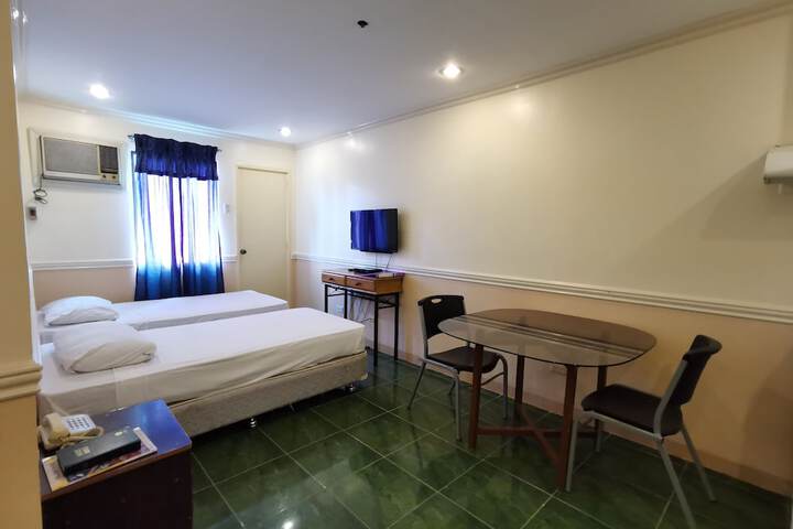 Room 16 of 60