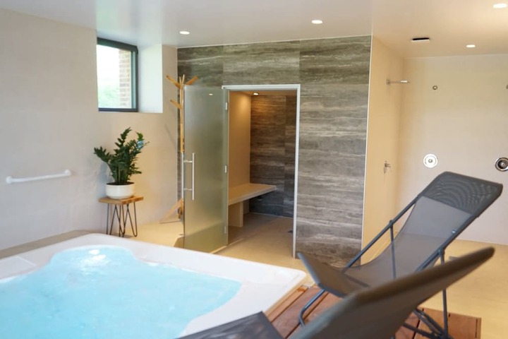 Room 40 of 52