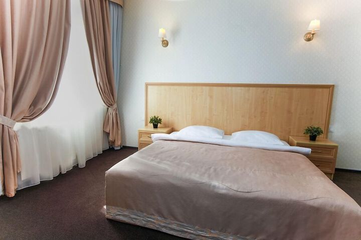 Room 14 of 38