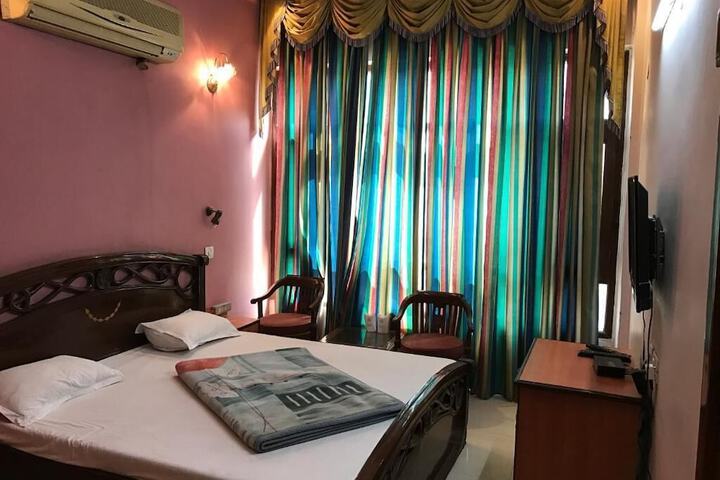 Room 16 of 25