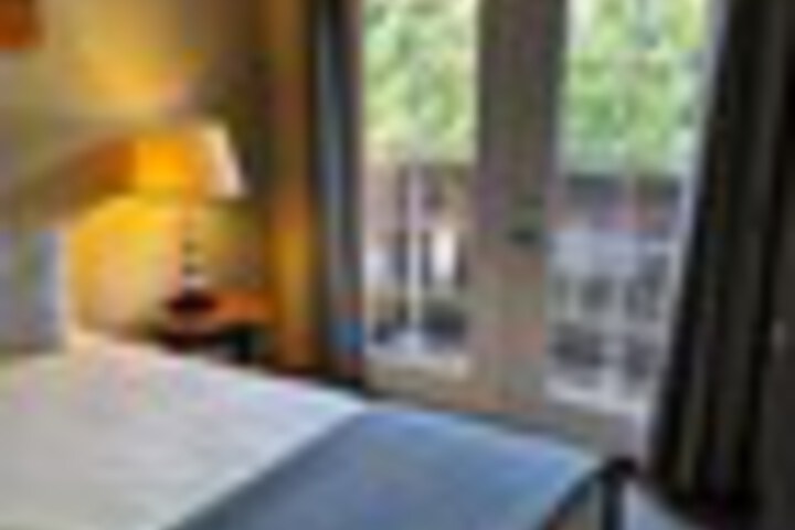 Room 116 of 390