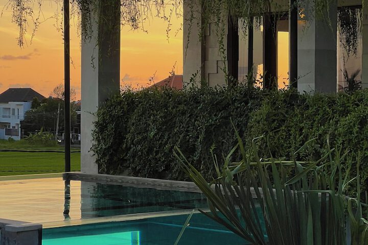 Pool 24 of 38