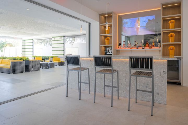 Poolside bar