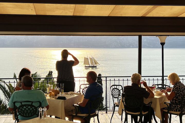 Dining 105 of 134