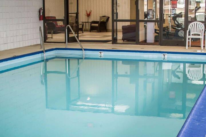Pools & Facilities
