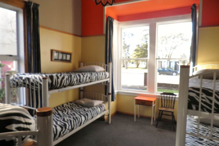Room 6 of 32