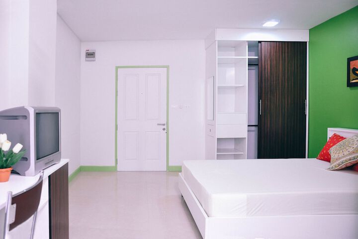 Room 5 of 48