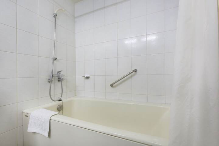 Room 14 of 14