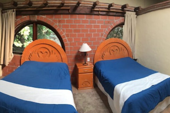 Room 17 of 38