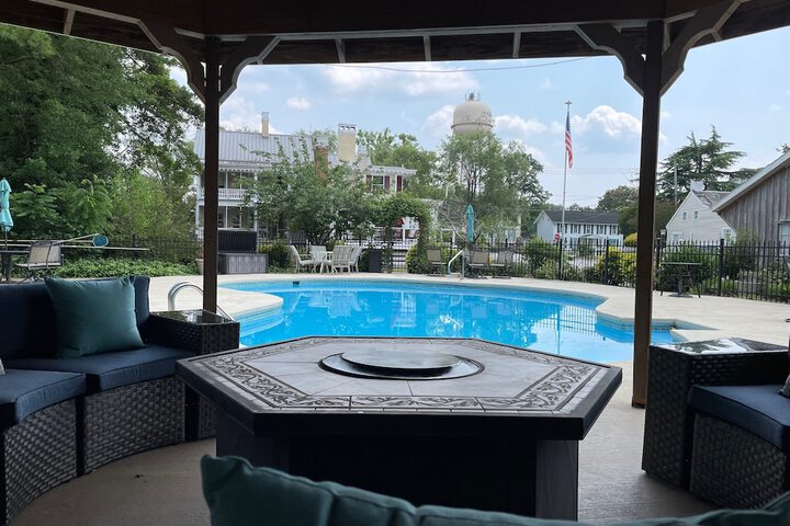 Hotel Pool