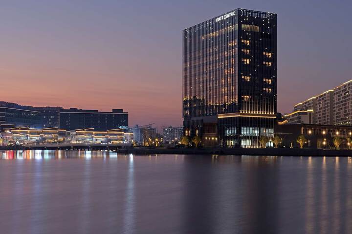 Hyatt Centric Lakeside Ningbo in Ningbo