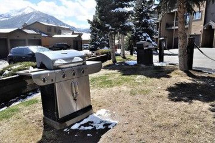 Property Grounds 42 of 195