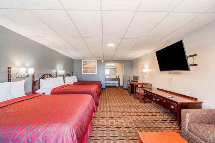 Room 13 of 42