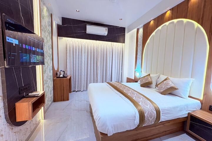 Room 14 of 34
