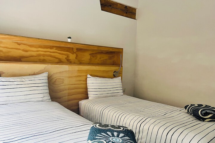 Room 3 of 108