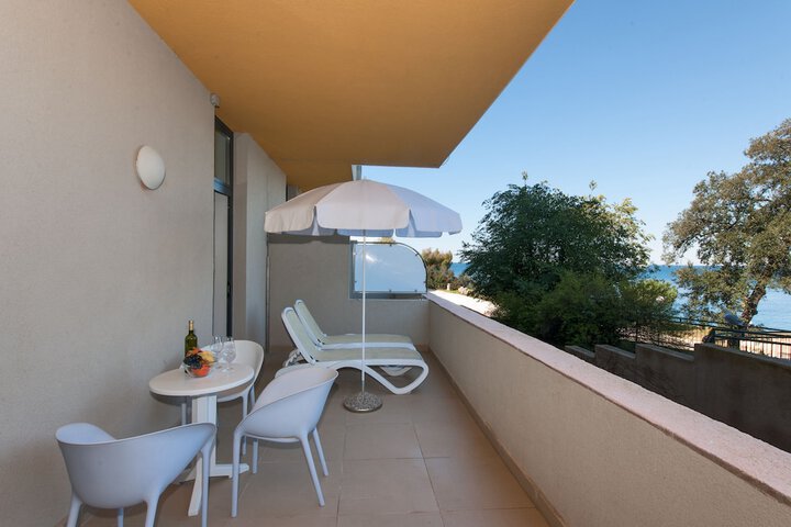 Terrace/Patio 90 of 90