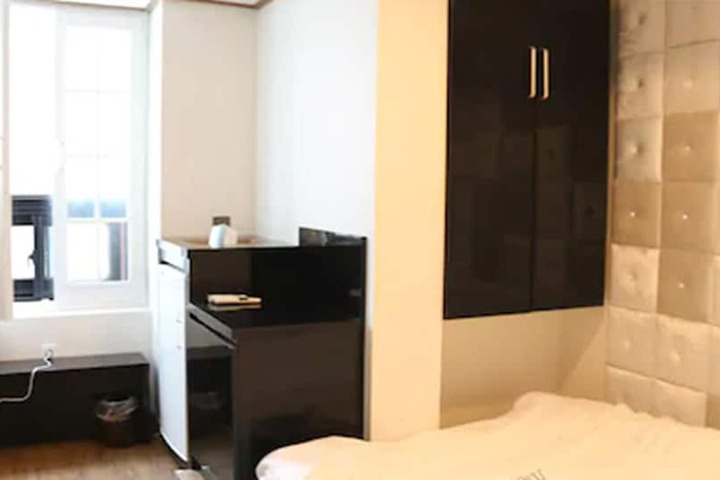 Room 29 of 46